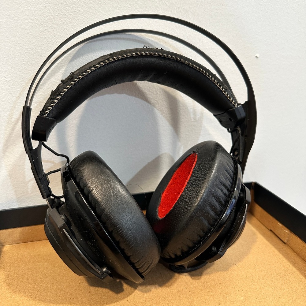 HyperX HX-HSCR-BK/NA Cloud Revolver Wired Gaming‎ Headset for PC & PS4 Headset - Picture 13 of 16